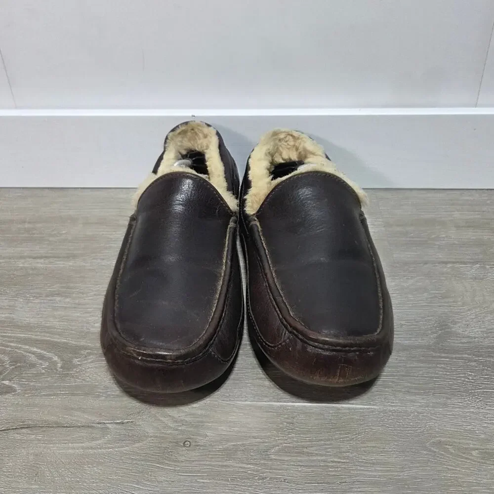 UGG Ascot Brown Leather Men's Slippers Sheepskin Lining Size 9 Moccasins